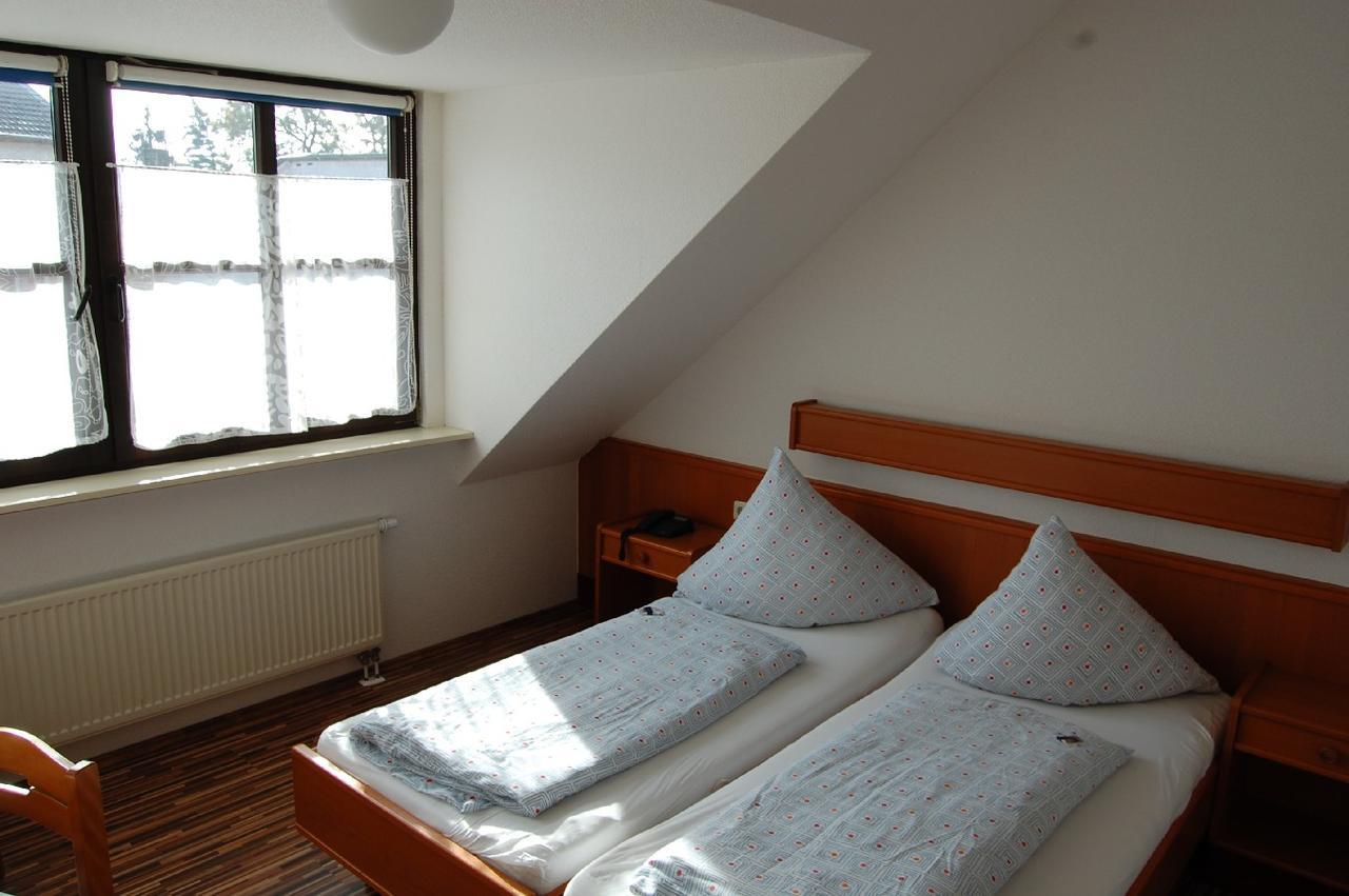 Hausener Dorfkrug Hotel Frankfurt am Main Ngoại thất bức ảnh