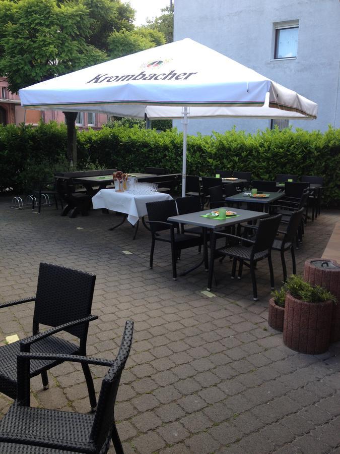 Hausener Dorfkrug Hotel Frankfurt am Main Ngoại thất bức ảnh